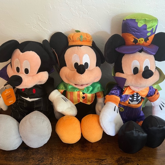 Disney Mickey Halloween Bundle - Picture 2 of 10